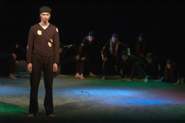 DNIPROPETROVSK, UKRAINI - 20 HAZİRAN: Dnepropetrovsk Gençlik Tiyatrosu Verim üyeleri 20 Ocak 2013 'te Dnepropetrovsk, Ukrayna' da 