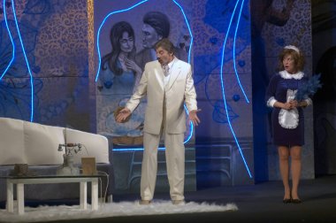 DNEPROPETROVSK, UKRAINE - 28 Mart: Dnepropetrovsk Devlet Tiyatrosu üyeleri 