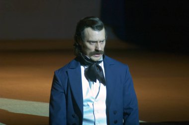 DNEPROPETROVSK, UKRAINE - 21 Mart: Dnepropetrovsk Devlet Tiyatrosu üyeleri 21 Mart 2014 tarihinde Dnepropetrovsk, Ukrayna 'da başka bir SPIRIT sahneledi