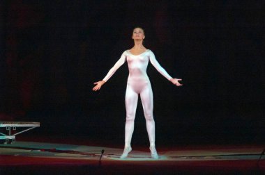 DNEPROPETROVSK, UKRAINE - FEBRUARY 1: Balerin Julia Zakharenko 1 Şubat 2014 tarihinde Dnepropetrovsk, Ukrayna 'da Devlet Opera ve Bale Tiyatrosu' nda PAGLIACCI performansı sergiledi.
