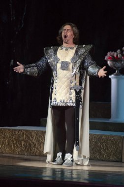 DNIPROPETROVSK, UKRAINE SEPTEMBER 26: Dnepropetrovsk Devlet Opera ve Bale Tiyatrosu üyeleri IOLANTA 'yı 26 Eylül 2013' te Ukrayna 'nın Dnipropetrovsk kentinde sahneledi.