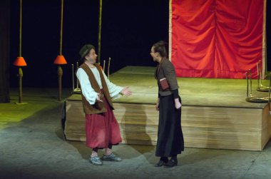  DNIPROPETROVSK, UKRAINE - FABRUARY 21: Dnipropetrovsk Gençlik Tiyatrosu Üyeleri VERIM 21 Şubat 2015 tarihinde DULCINEA TOBOSSKAYA 'yı Dnipropetrovsk, Ukrayna' da sahneledi