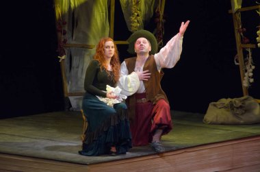  DNIPROPETROVSK, UKRAINE - FABRUARY 21: Dnipropetrovsk Gençlik Tiyatrosu Üyeleri VERIM 21 Şubat 2015 tarihinde DULCINEA TOBOSSKAYA 'yı Dnipropetrovsk, Ukrayna' da sahneledi