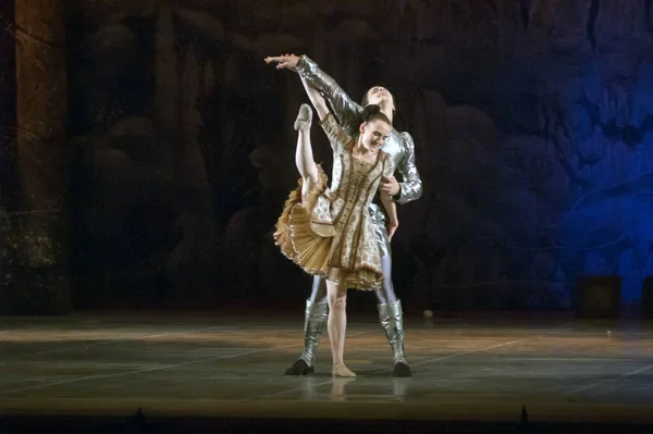 Dnepropetrovsk Ucrania Diciembre Miembros Del Kyiv Modern Ballet Interpretan Nutcracer — Foto de Stock