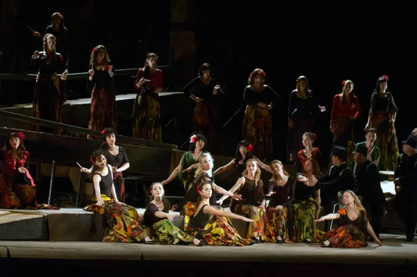 Dnepropetrovsk Ukraine Czerwca Członkowie Państwowego Teatru Opery Baletu Dniepropietrowsk Wykonać — Zdjęcie stockowe