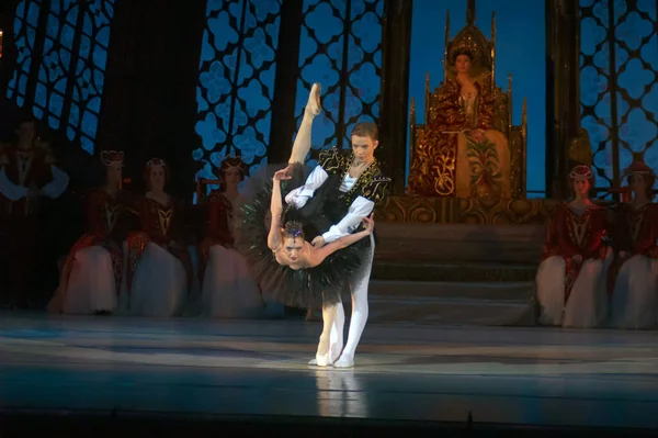 Dnepropetrovsk Ukraine Maart Zwan Lake Ballet Uitgevoerd Door Dnepropetrovsk Opera — Stockfoto