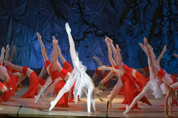 Dnipropetrovsk Ucrania Enero Niñas Identificadas Años Realizan Perlas Ballet Teatro —  Fotos de Stock