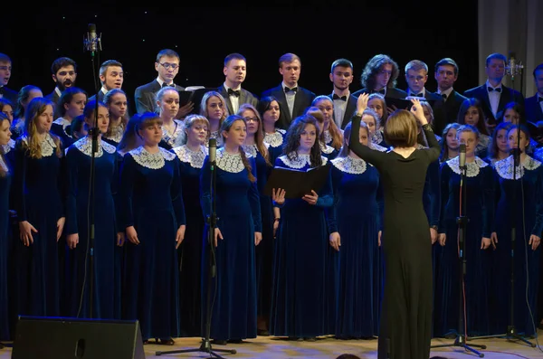 Dnipropetrovsk Ucrania Mayo Miembros Del Coro Del Conservatorio Actúan Filarmónica — Foto de Stock