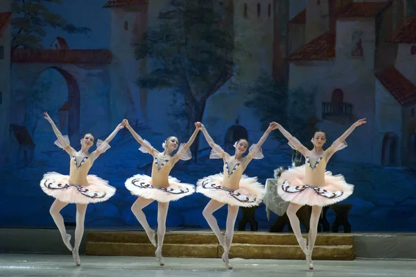 Dnepropetrovsk Ucrania Febrero Miembros Del Teatro Estatal Ópera Ballet Dnepropetrovsk —  Fotos de Stock