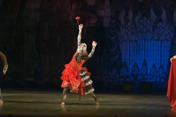 Dnepropetrovsk Ukraine Δεκεμβριου Μέλη Του Kyiv Modern Ballet Ερμηνεύουν Nutcracer — Φωτογραφία Αρχείου