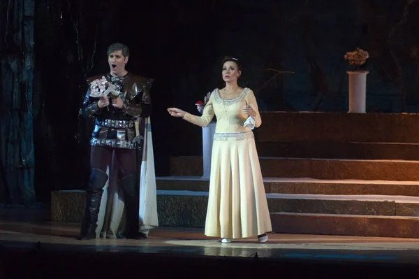 Dnipropetrowsk Ukraine Wrzesień Członkowie Dniepropietrowskiego Teatru Opery Baletu Wykonują Iolanta — Zdjęcie stockowe