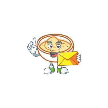 Beyaz arka planda zarf karakteri olan patates püresi