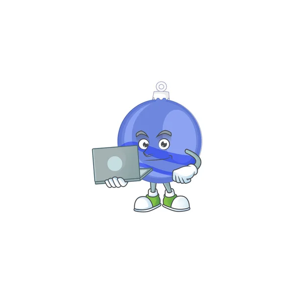 Dibujos animados bola azul de Navidad con la mascota con traer portátil — Vector de stock