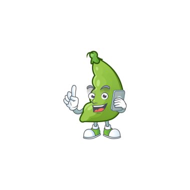 Telefonda konuşan fasulye maskotu tasarımı.