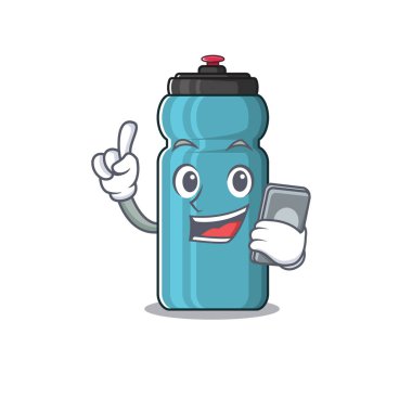 Su şişesinin çizgi film karakteri. Telefonla konuşuyor.