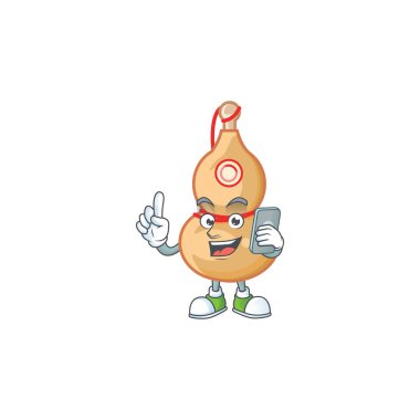 Çin şarabı şişesinin şirin tasarımı telefonda konuşuyor.