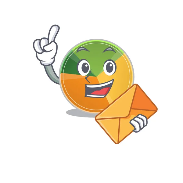 Cheerfully pie chart mascot design with envelope — 스톡 벡터