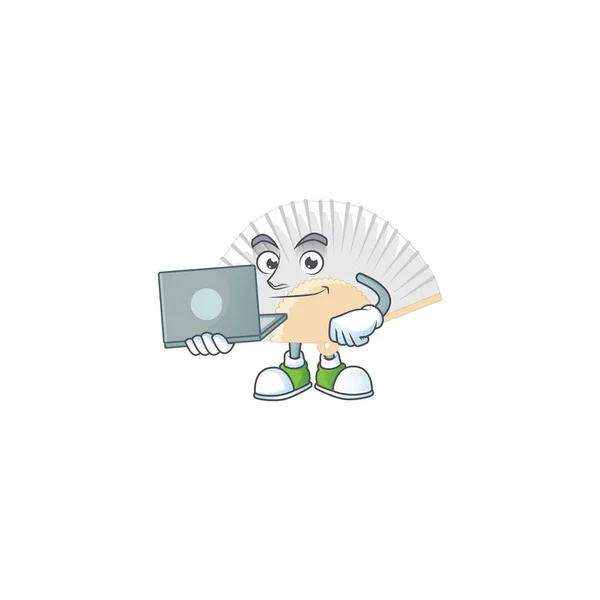 Un inteligente chino blanco plegable personaje de la mascota del ventilador que trabaja con el ordenador portátil — Vector de stock