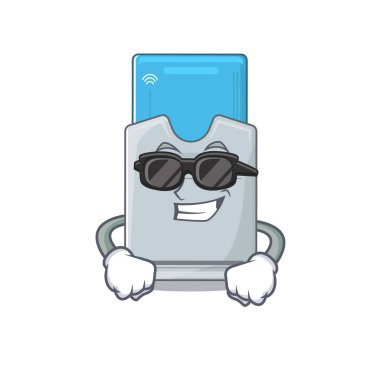 Süper havalı anahtar kartı karakteri siyah gözlük takıyor.