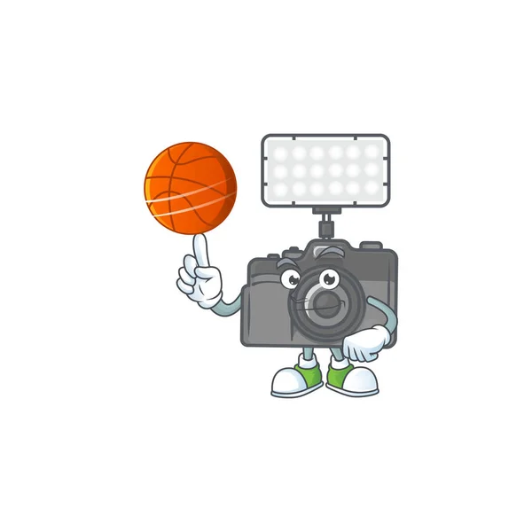 Una cámara fotográfica fuerte con el carácter de la historieta de la iluminación con un baloncesto — Vector de stock