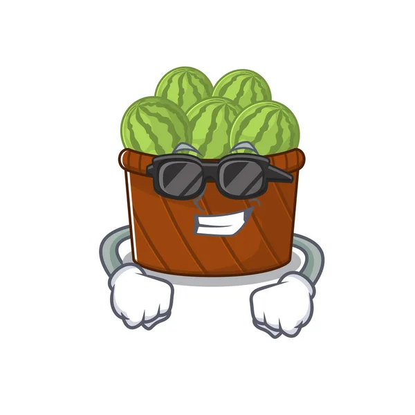 Super cool melancia fruta cesta mascote personagem vestindo óculos pretos —  Vetores de Stock