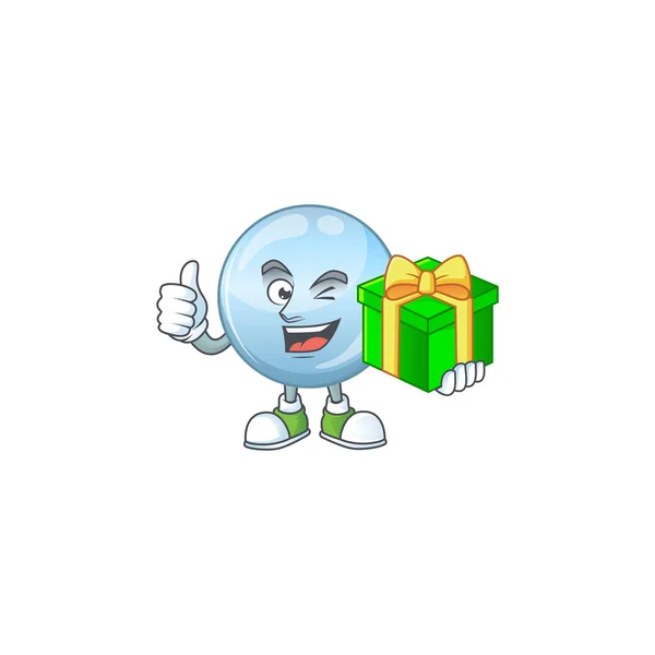 Personaje de dibujos animados de gotas de colágeno sonriente sosteniendo una caja de regalo — Vector de stock