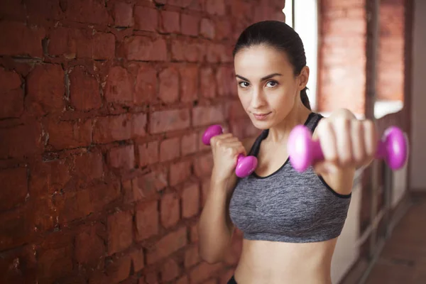 Femme en bonne santé en vêtements de sport — Photo