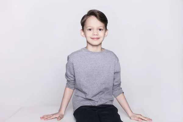 Niño sonriente — Foto de Stock