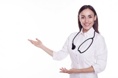 Steteskoplu genç doktor.