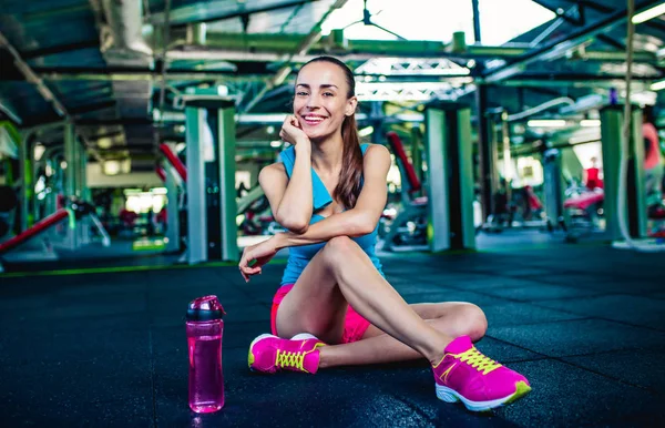 kadın eğitimden sonra su ile