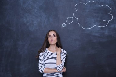 güzel bir kadınla boş konuşma balonu