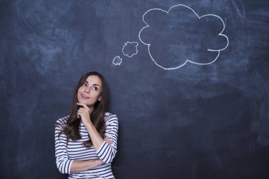 güzel bir kadınla boş konuşma balonu