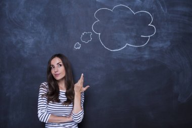 güzel bir kadınla boş konuşma balonu