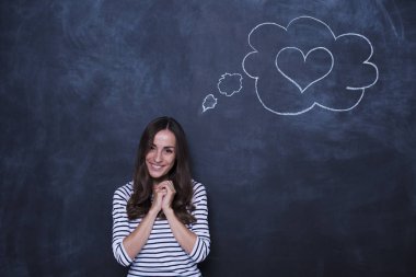 kadın kalbi olan kroki konuşma balonu