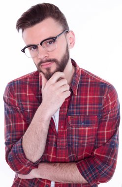 düşünceli yakışıklı delikanlı  