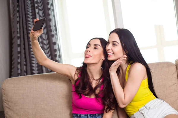 Selfie Fotky Nejlepších Přátel Dvě Super Krásné Sestry Dělají Fotografie — Stock fotografie