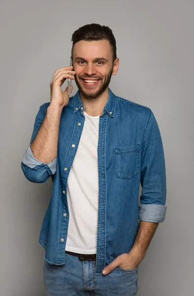 Young Handsome Man Talking Smartphone — Stock Photo, Image