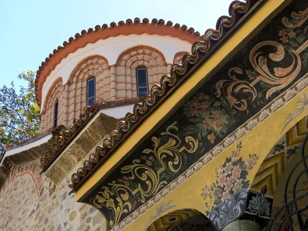 Målade vackra gamla kyrkan i Bachkovo kloster Bulgarien — Stockfoto