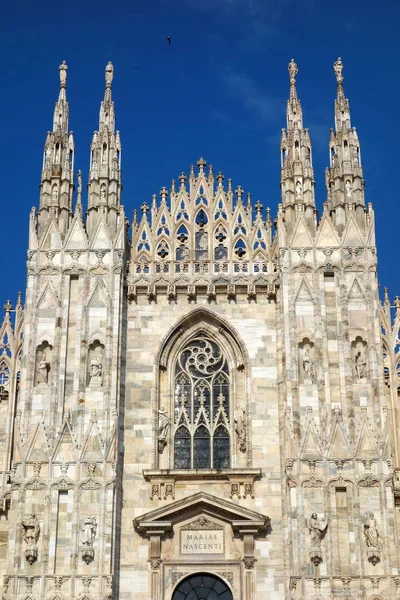 Bella vecchia cattedrale — Foto Stock