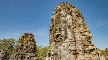 Birçok tapınak Bayon Kamboçya Angkor Wat sitesindeki yüz