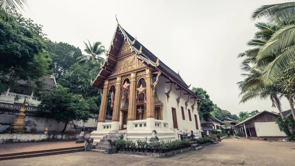 Templo budista em Luang Prabang, Laos — Fotografia de Stock