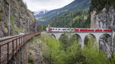 Buzul tren landwasser viyadük köprü, İsviçre