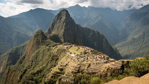 Pohled z ztracené Incké město z machu picchu poblíž cusco, peru. — Stock fotografie