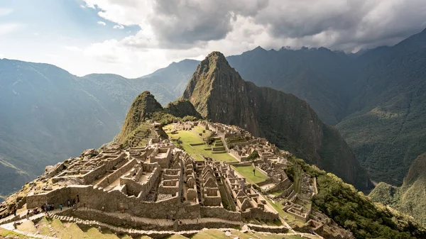 Pohled z ztracené Incké město z machu picchu poblíž cusco, peru. — Stock fotografie