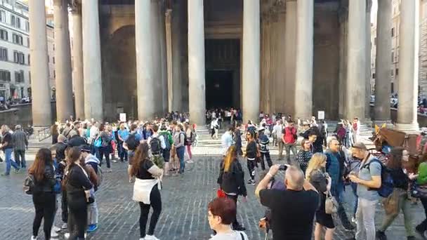 Ρώμη Ιταλία Μάρτιος 2017 Τουρίστες Κοντά Στην Εκκλησία Πάνθεον Την — Αρχείο Βίντεο