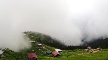 Rize, Türkiye - Temmuz 2017: Pokut Yaylası Karadeniz Rize karadeniz, panoramik timelapse görünümünü