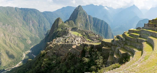 Vista de la Ciudad Inca Perdida de Machu Picchu cerca de Cusco, Perú . — Foto de Stock