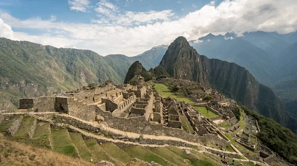 View of the Lost Incan City of Machu Picchu near Cusco, Peru. — Stock Photo, Image