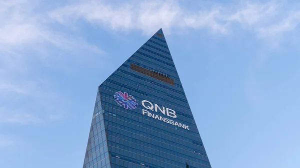 QNB Sede de Finansbank en Estambul, Turquía . — Foto de Stock