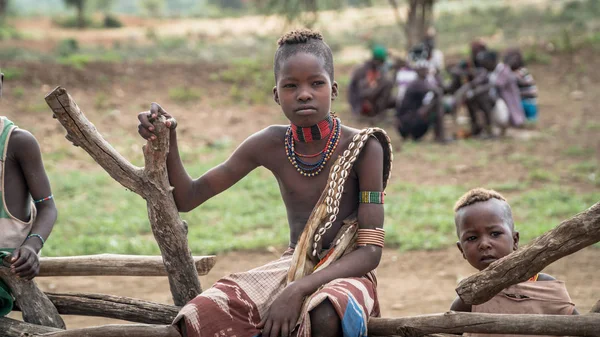 Onbekende jongen uit de stam van Hamar in de Omo vallei van Ethiopië — Stockfoto